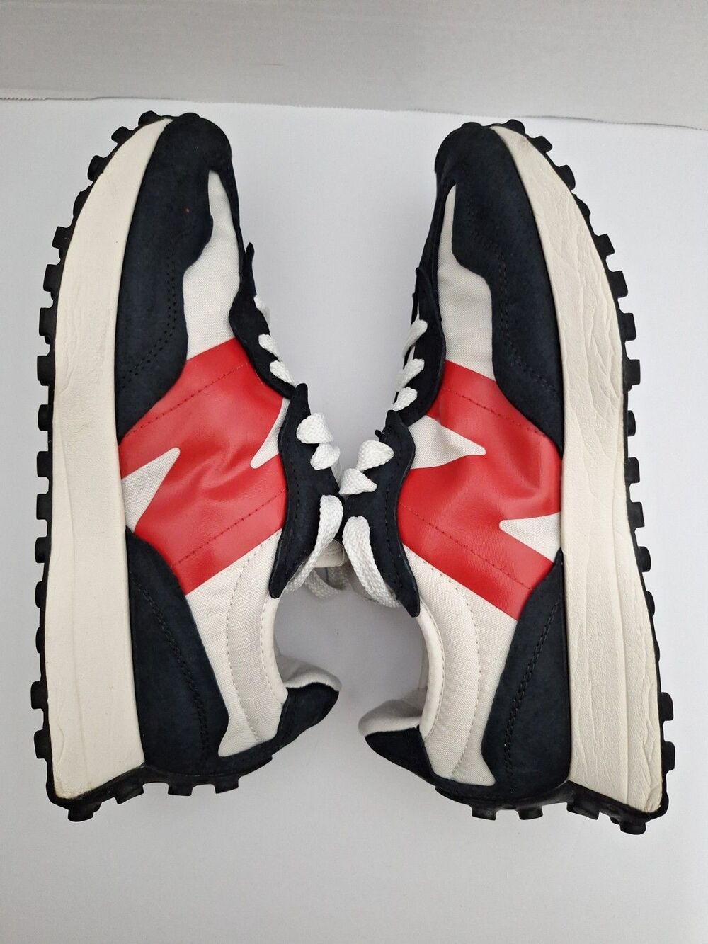 New Balance 327 Black White Red Suede Lifestyle Sneakers U327WEA Mens 9 Women 10